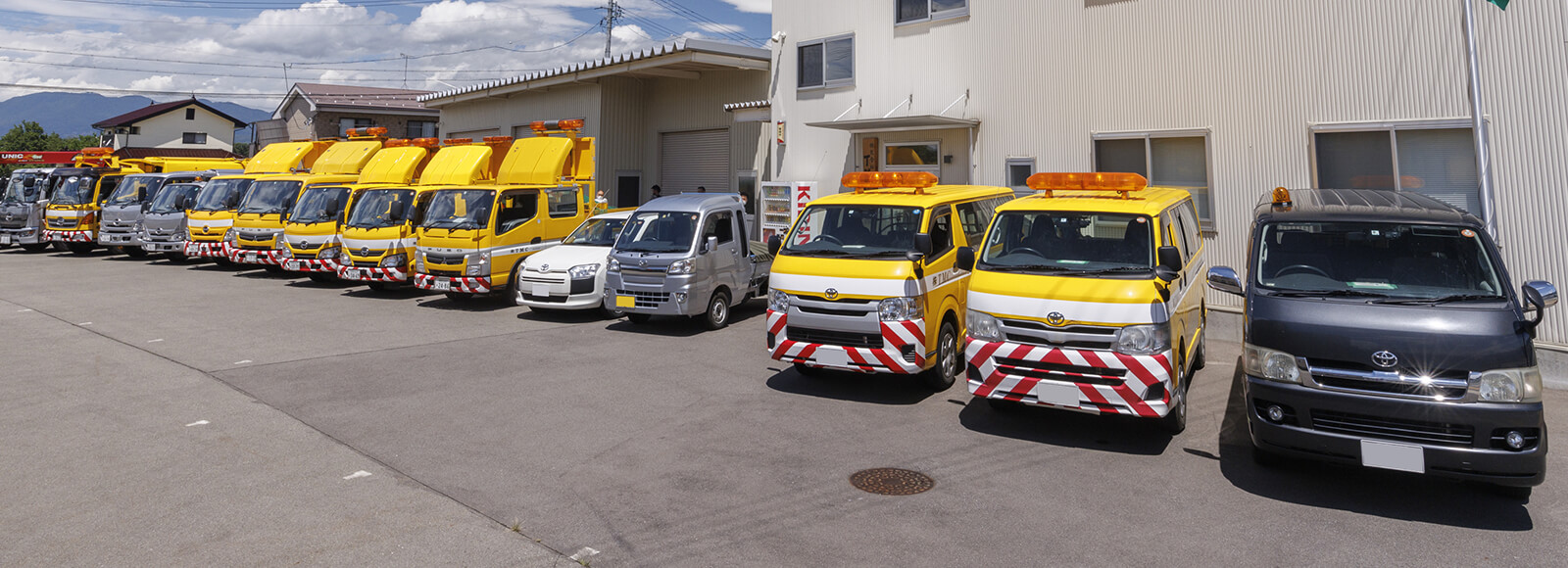 会社の車など